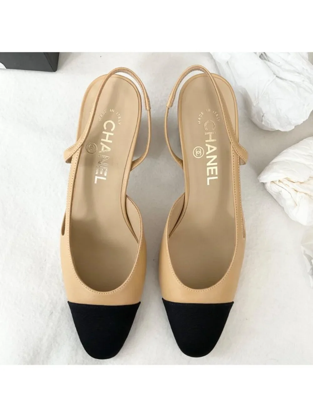CHANEL Interlocking TWO tone beige Leather Slingback Pumps heels SZ37.5 US7